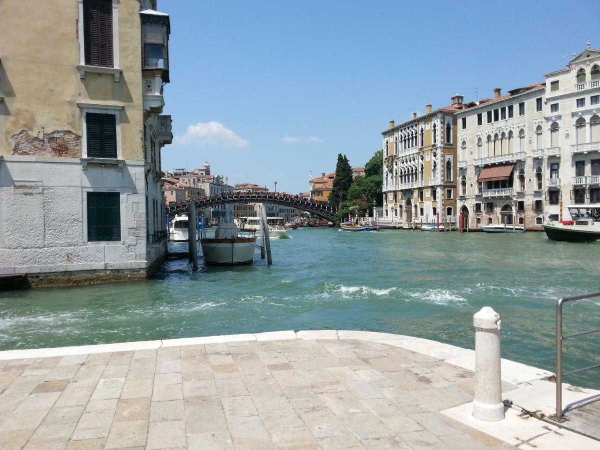 Appartamento Accademia San Vio Venezia Esterno foto
