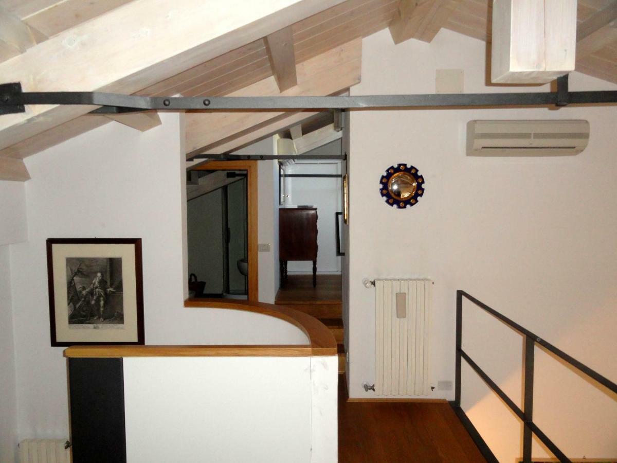 Appartamento Accademia San Vio Venezia Esterno foto