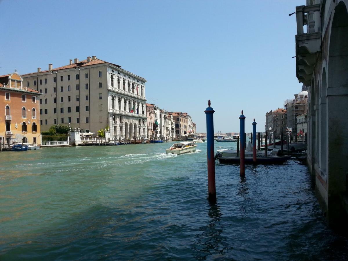 Appartamento Accademia San Vio Venezia Esterno foto